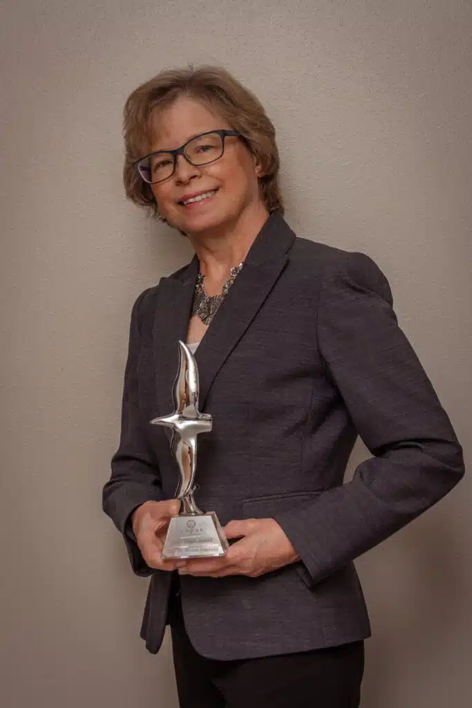 tammy-miller-davidson-award