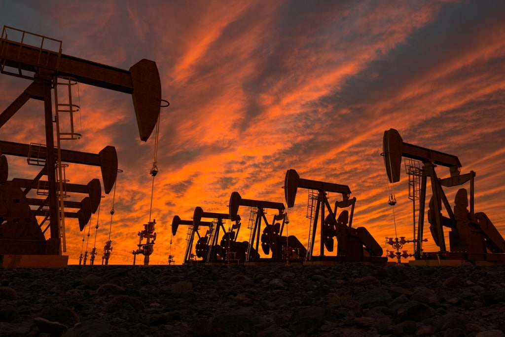 drilling-in-oil-field